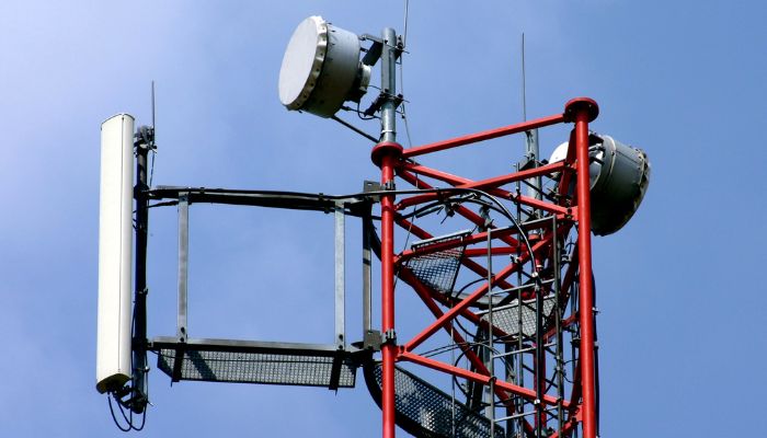 What Towers Does Spectrum Mobile Use